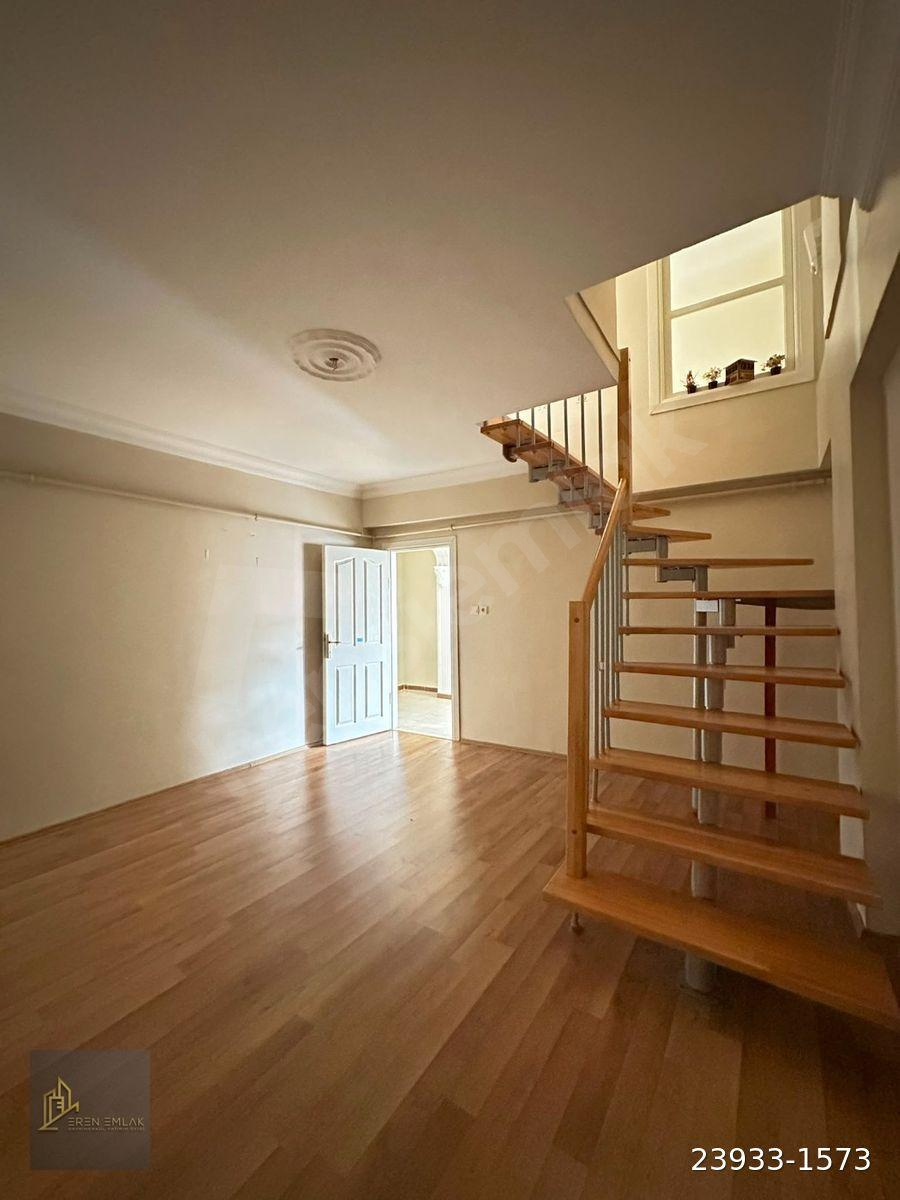 AYŞEKADIN KÜTÜPHANE TAKSİ YANINDA SATILIK 4+2 DUBLEKS DAİRE