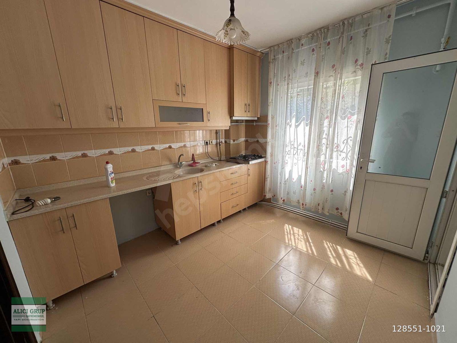 #YEŞİLTEPE MAH 2+1 KAPALI MUTFAK KOMBİLİ MÜSTAKİL EV