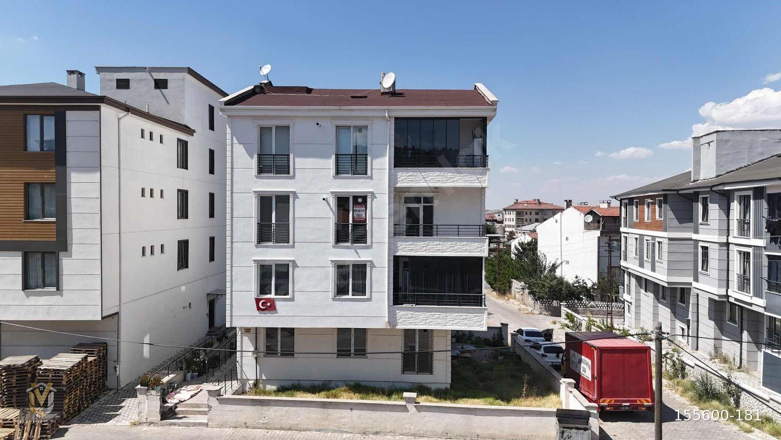 VERA'dan MEHMET AKİF ERSOY MAHALLESİ ARA KAT 3+1 TEMİZ DAİRE
