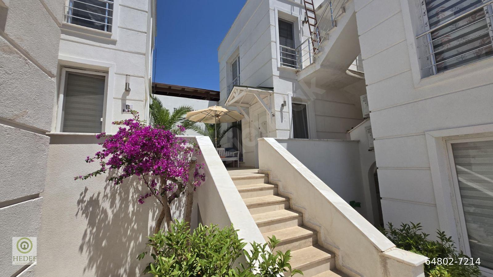 Bodrum Eskiçeşme'de Havuzlu Sitede Full Eşyalı Satılık 2+1 Daire