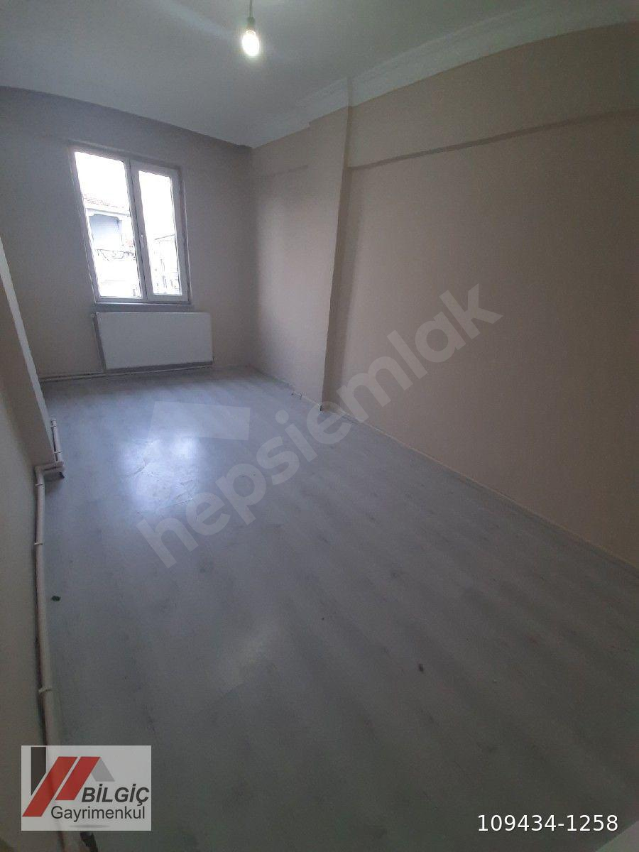 LÜLEBURGAZ KURTULUŞ MAH. ORDU SOK.TA 2+1 ÜST KAT İÇİ YENİLENMİŞ 2 BALKON KİRALIK DAİRE ÖN CEPHE