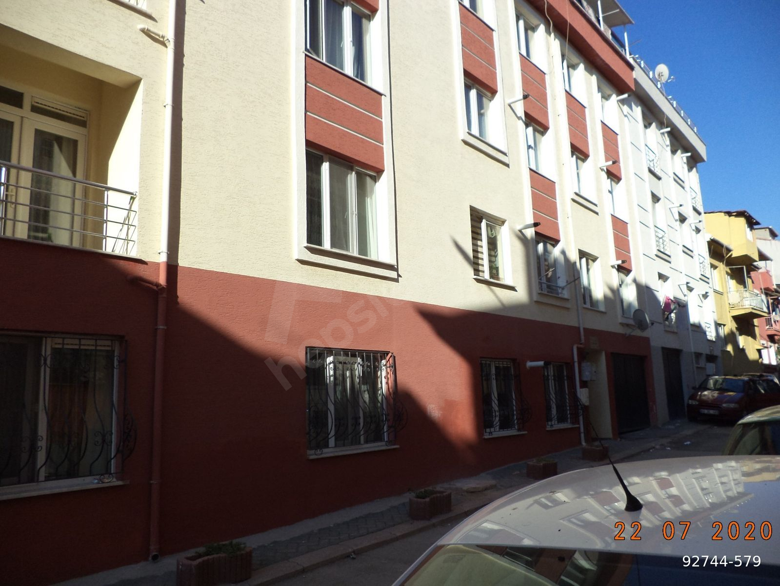 ESKİŞEHİR ODUNPAZARI BÜYÜKDERE MH LALEBAHÇE SK ÜZERİNDE SATILIK TEMİZ APART DAİRE