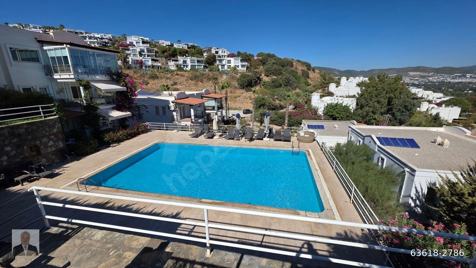 Bodrum Bitez de site içinde satılık deniz manzaralı daire