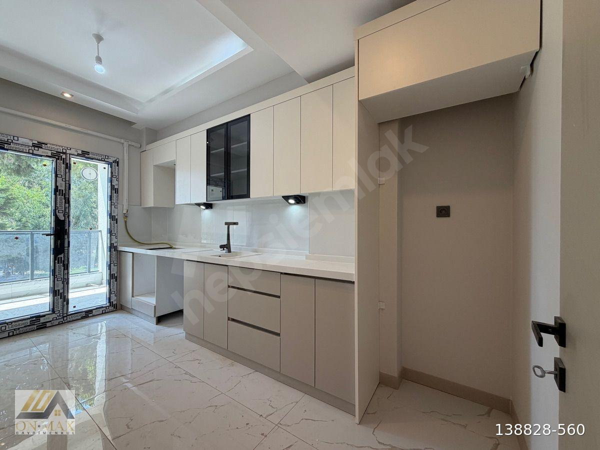 ONMAX BAHÇELİEVLER'DE SATILIK SIFIR 2+1 100 M2 ARA KAT DOĞALGAZLI DAİRE