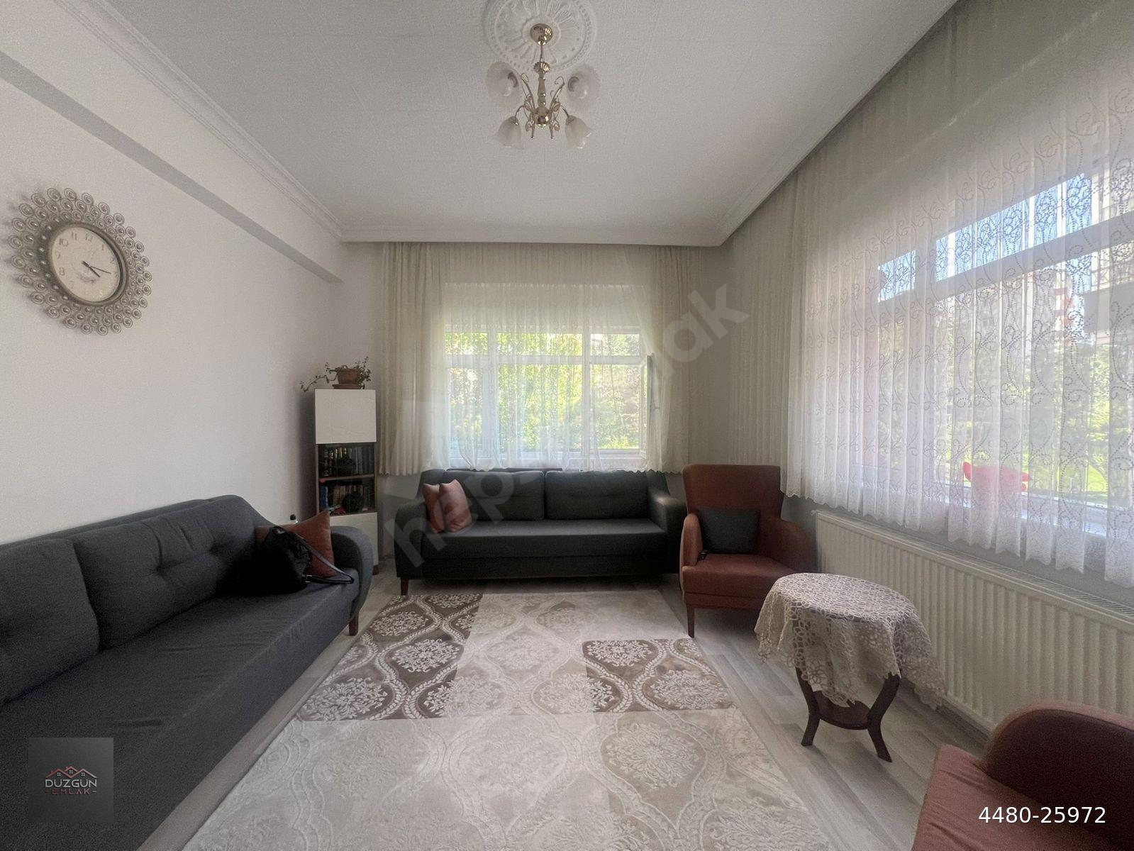 DÜZGÜN EMLAK'TAN G.CEPHE YAPILI MASRAFSIZ 2+1 MERKEZDE DAİRE