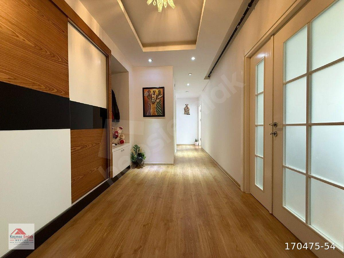 MERKEZ MAH DE GENİŞ LÜKS 4+1 SATILIK DAİRE
