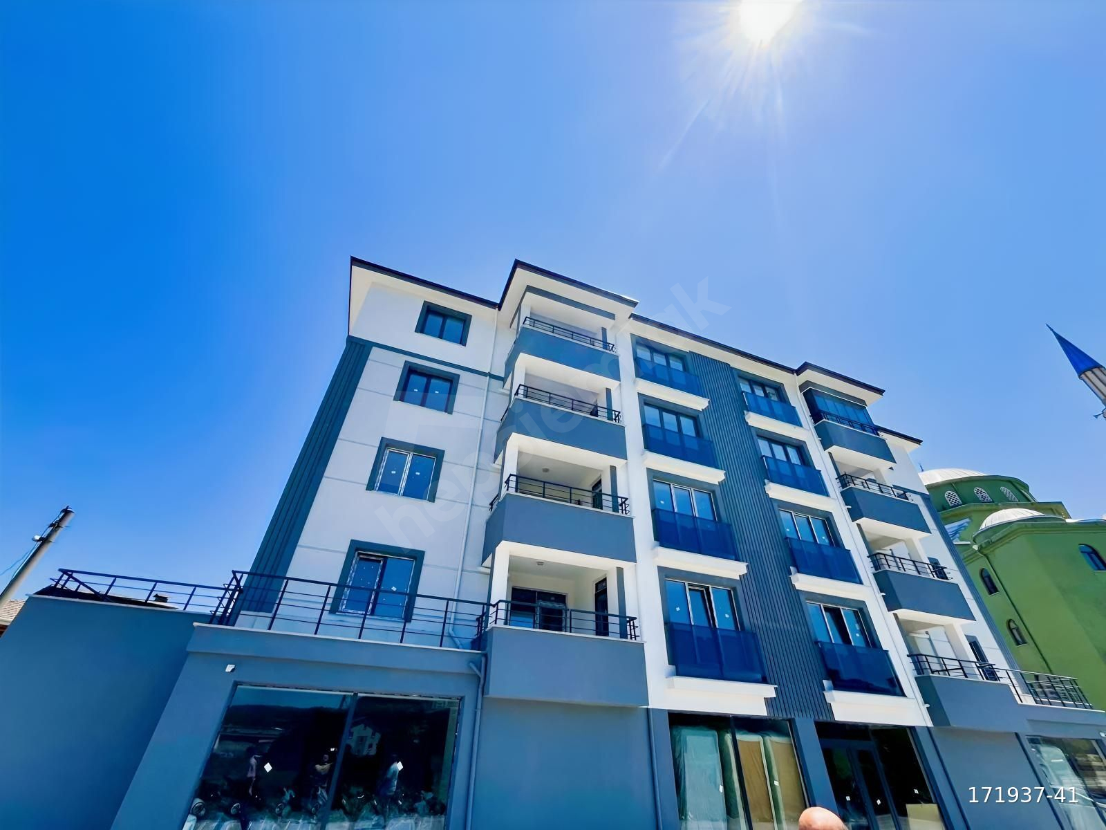 KEPEZDE ANAYOLA DEVLET HASTANESİNE YAKIN KİRALIK GENİŞ 3+1