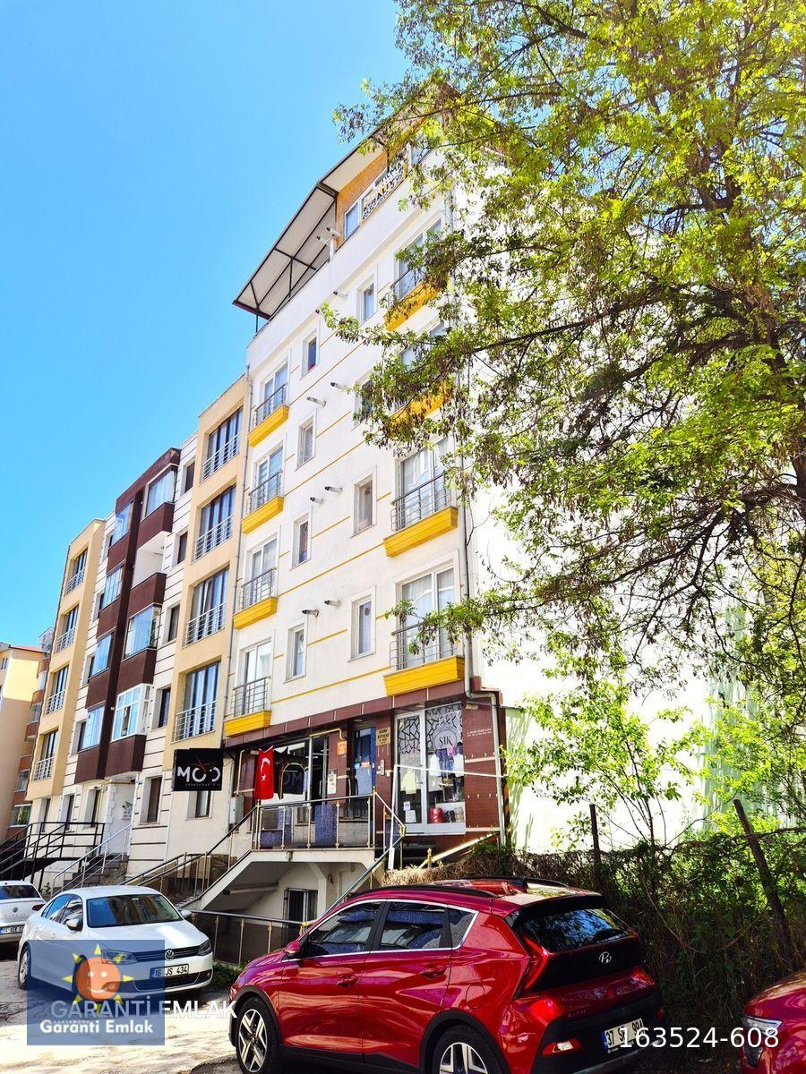 GARANTİ EMLAK'TAN ÇARŞI MERKEZDE TERASLI EŞYALI 1+1 KİRALIK
