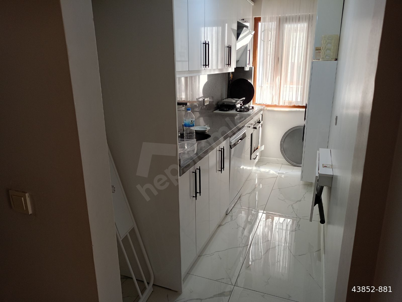 ATAŞEHİR KAYIŞDAĞI'NDA 2+1 ARA KAT SATILIK LÜKS ASANSÖRLÜ DAİRE