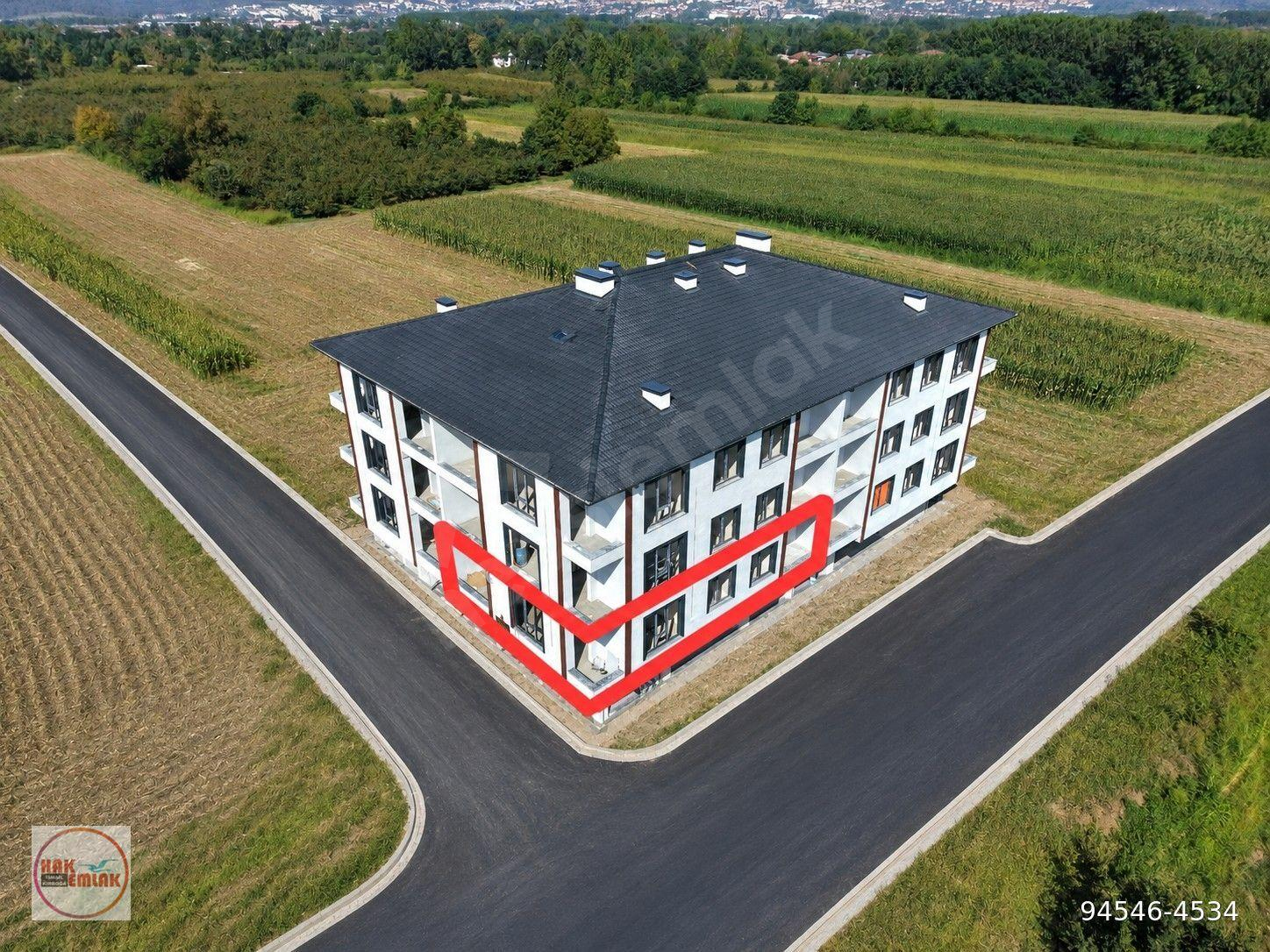 HAK EMLAKTAN DERELİTÜTÜNCÜ MAHALLESİ'NDE SATILIK GENİŞ 3+1 DAİRE