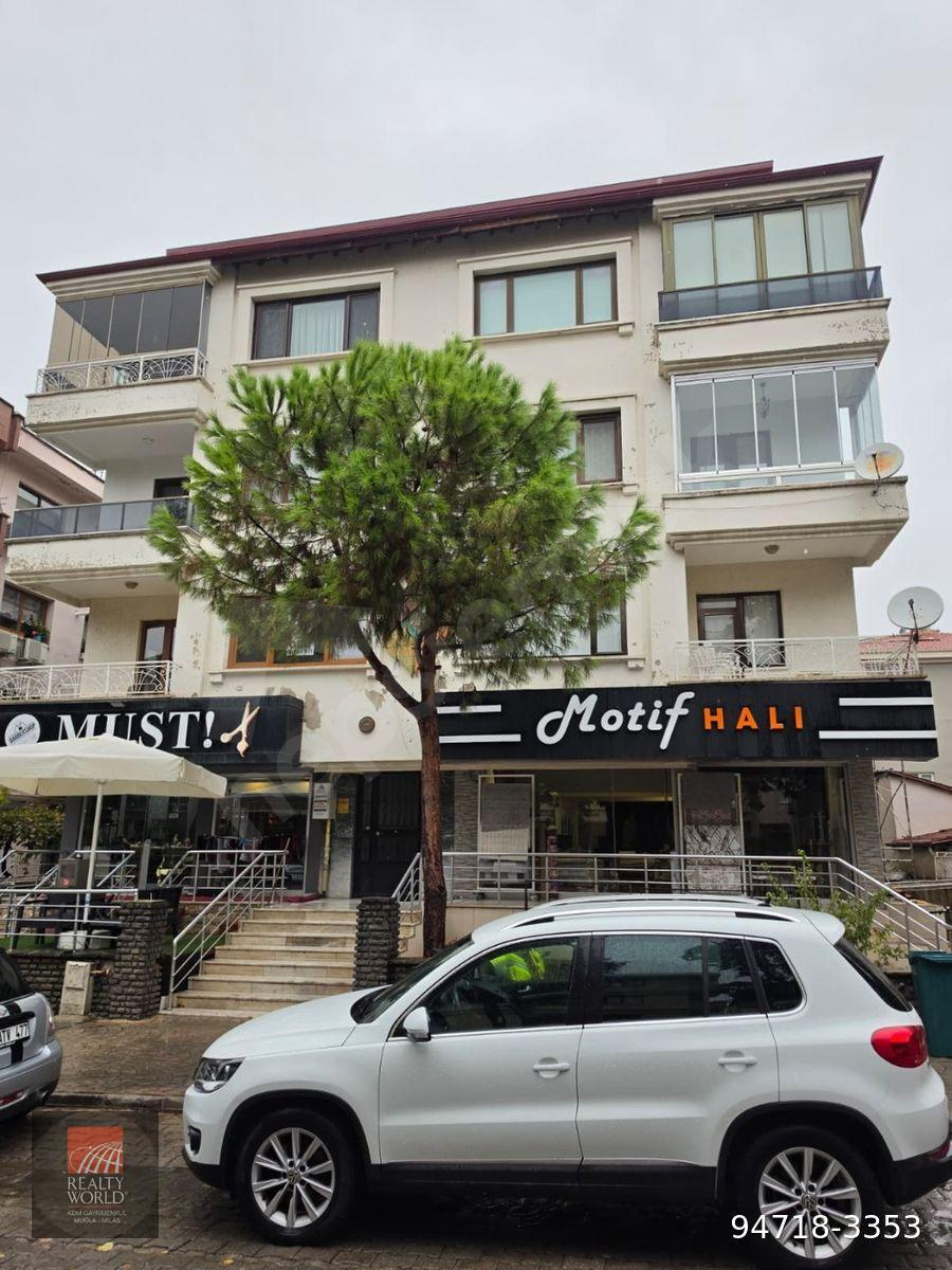 Muğla Menteşe Emirbeyazıt Mahallesi’nde Merkezi Konumda Satılık 2+1 Daire