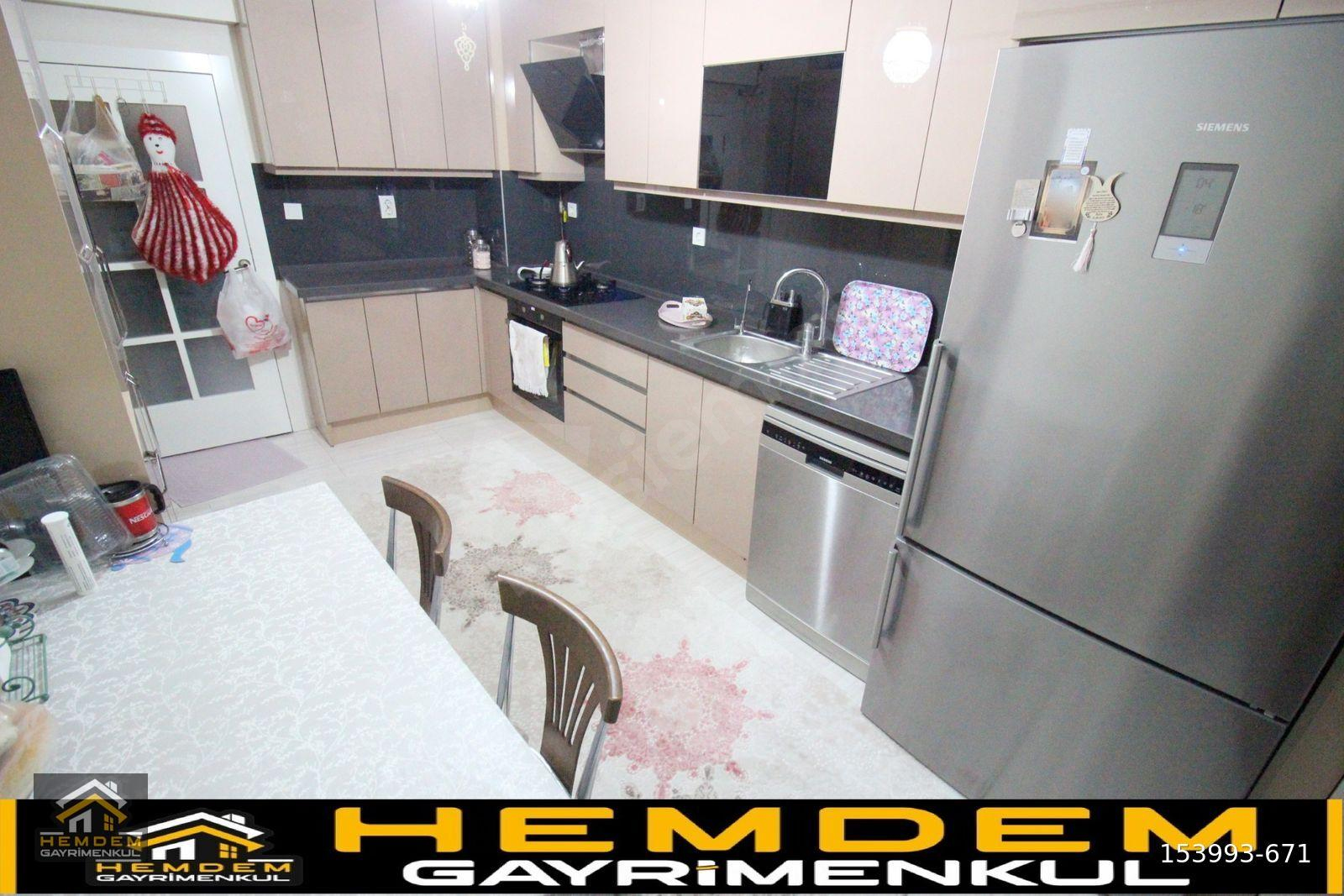 HEMDEM GAYRİMENKUL'DEN TOPÇU'DA 14 CADDE YANI GENİŞ FERAH ASANSÖRLÜ 5+1 SATILIK DAİRE