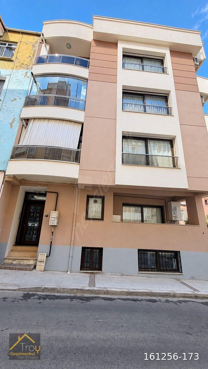 KİRALIK Balçova'da2+1 90m2 İçi Yapılı Bahçe Kullanımlı