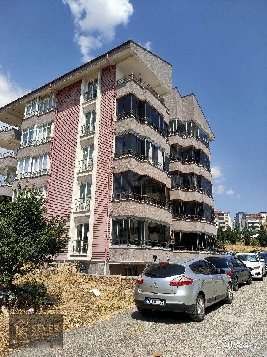 KARABÜK 5000 EVLER 75. YIL MAHALLESİ KİRALIK 3+1 DAİRE