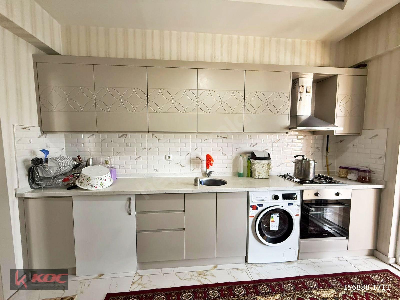 KARACAAHMET'TE CADDE YAKINI MASRAFSIZ BAKIMLI CAM BALKONLU 2+1