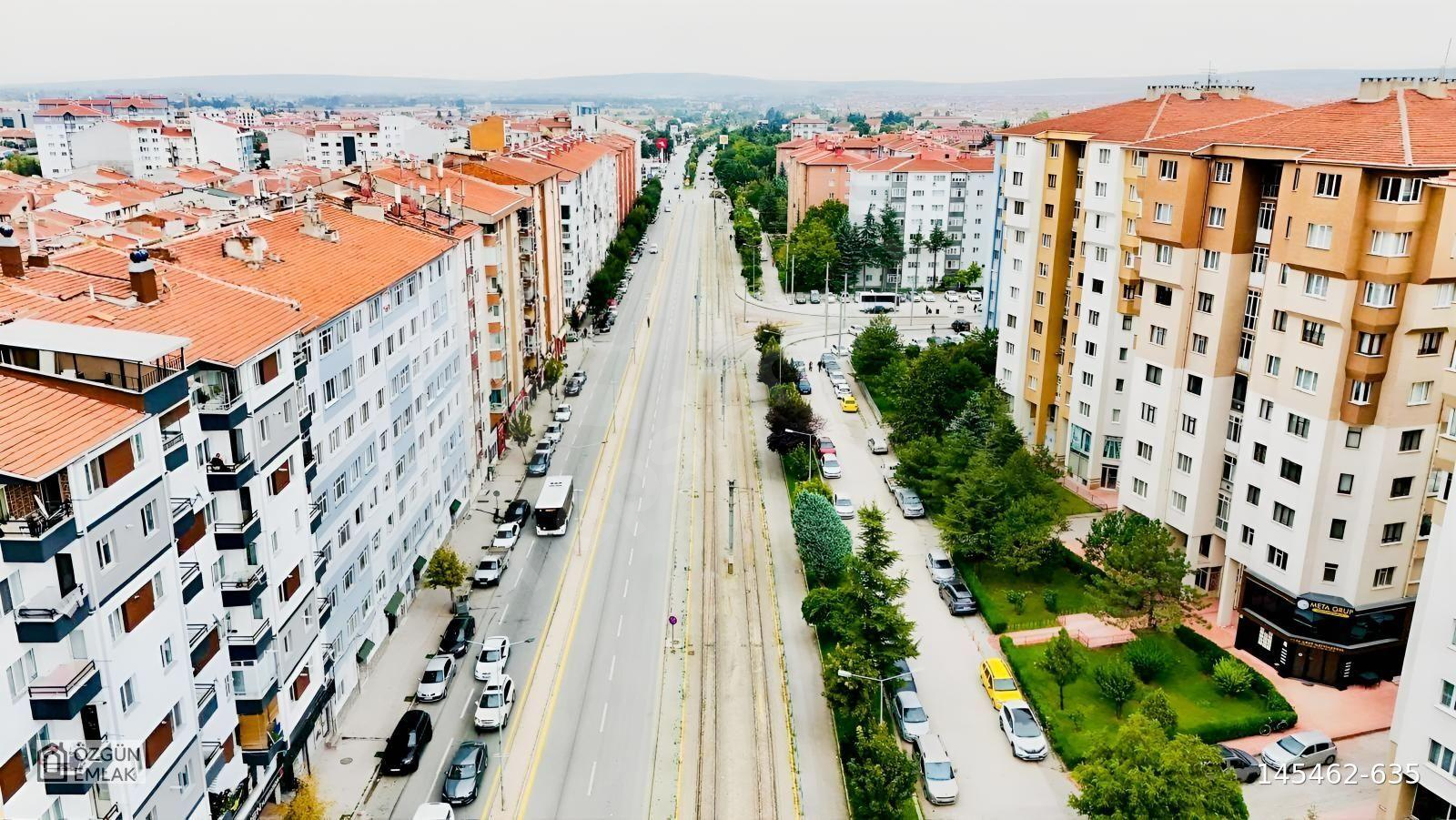 ÖZGÜN'DEN GÖKMEYDAN MAHALLESİ CUMHURİYET BULVAR ÜZEREİ 2+1DAİRE