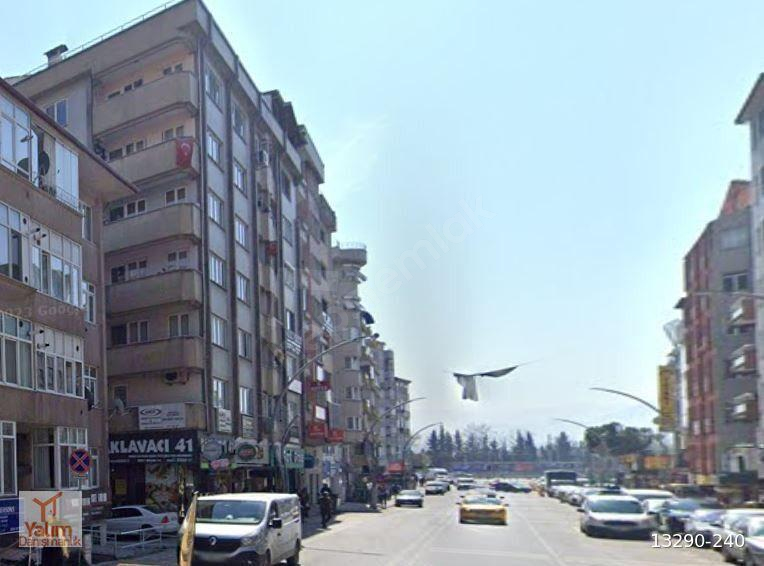 İZMİT MERKEZDE İŞYERİNE VEYA ÖĞRENCİYE KİRALIK 3+1 BAKIMLI, BOYALI DAİRE