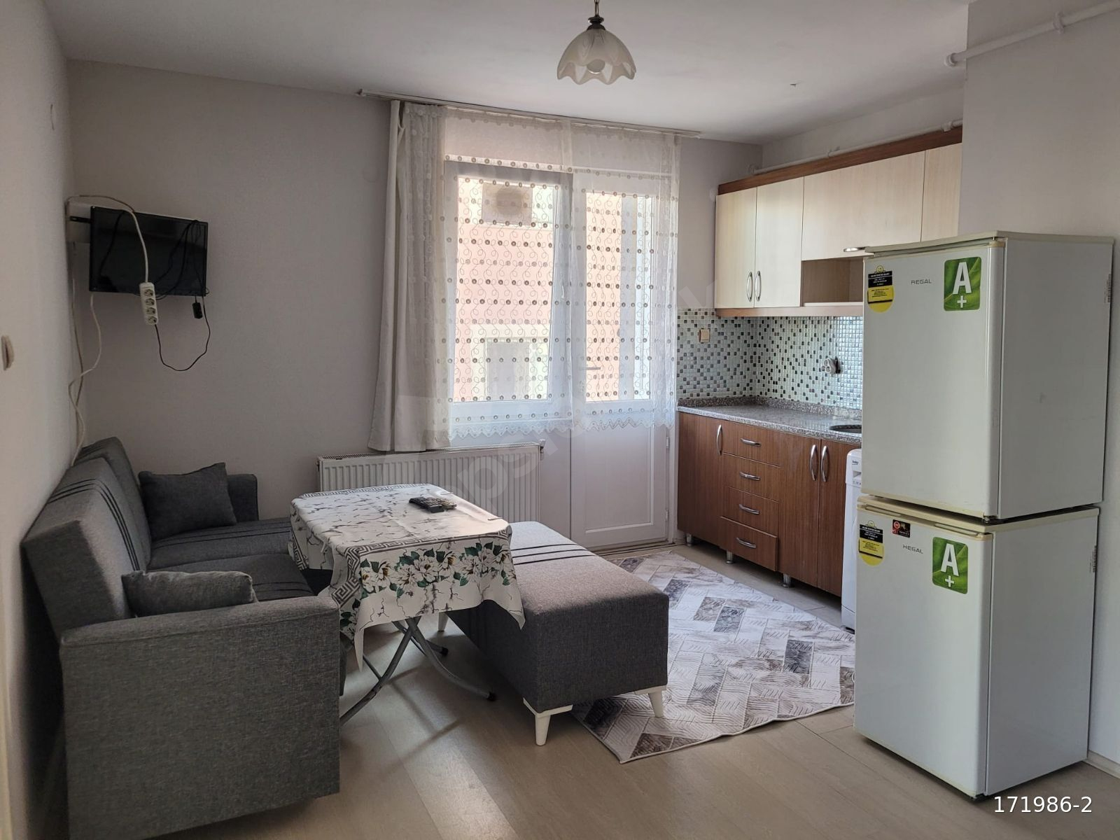EDİRNE ERASTA ARKASINDA EŞYALI KİRALIK 2+1 DAİRE