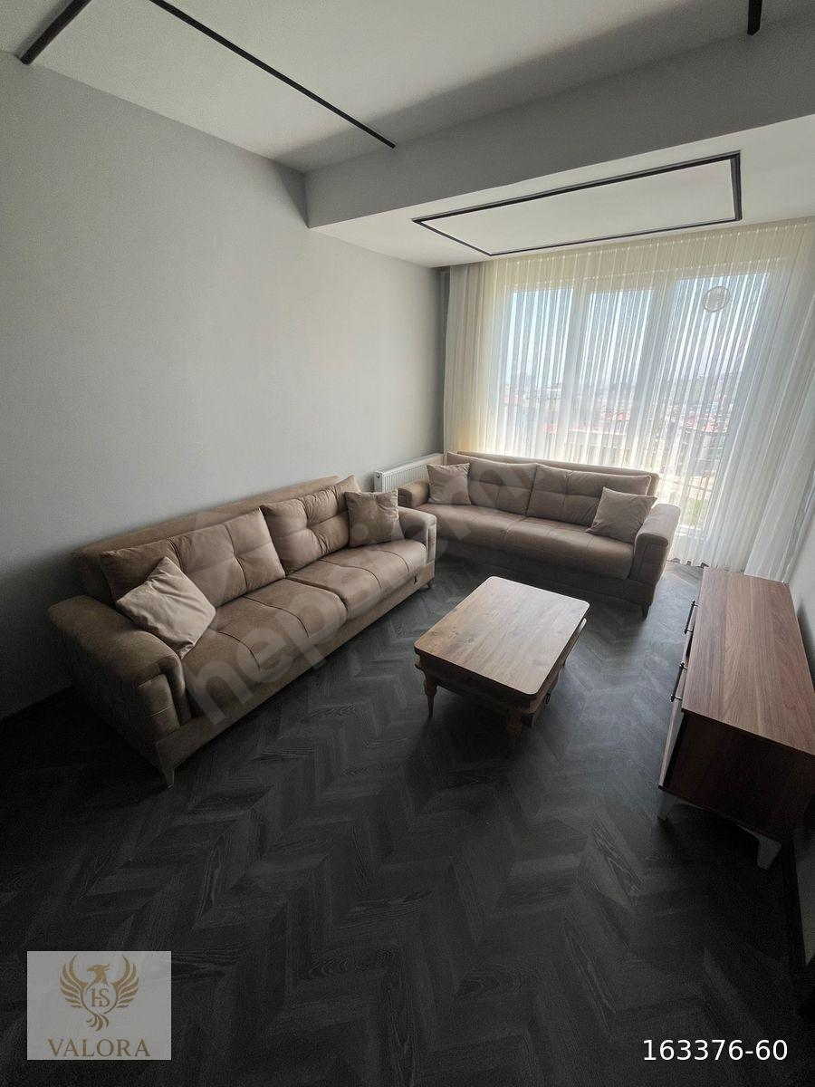 VALORA’dan HAVUZLU GÜVENLİKLİ SİTEDE EŞYALI KİRALIK 1+1 DAİRE