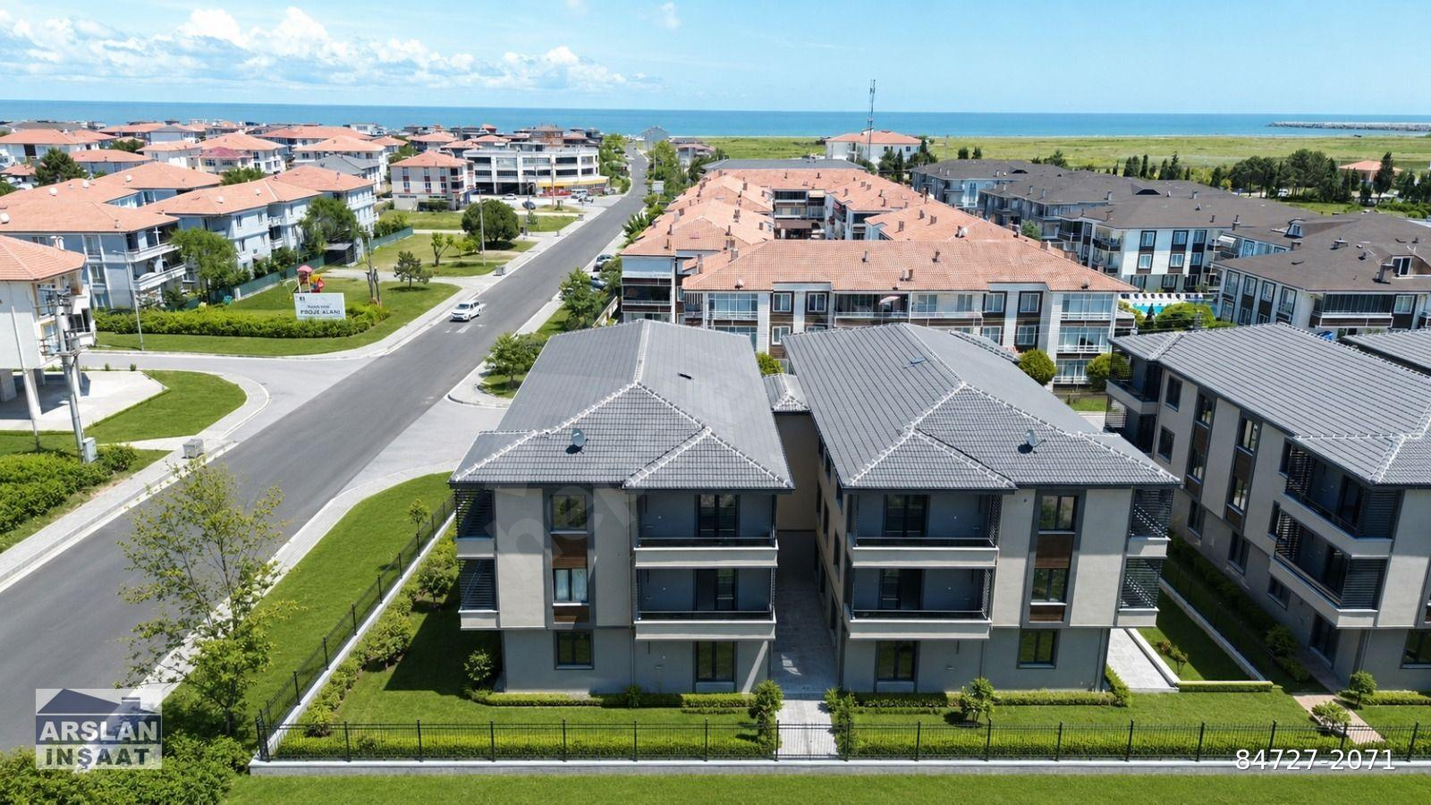 CADDE ÜZERİ HAVUZLU SİTE İÇİ 2+1 KİRALIK DAİRE