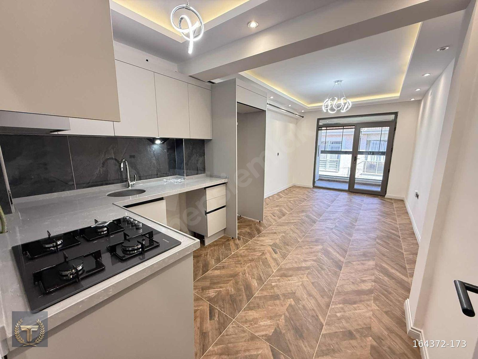 #BEYLERBEYİNDEN VEGA AVM YAKINI BÜYÜK BALKONLU GENİŞ 2+0 DAİRE#