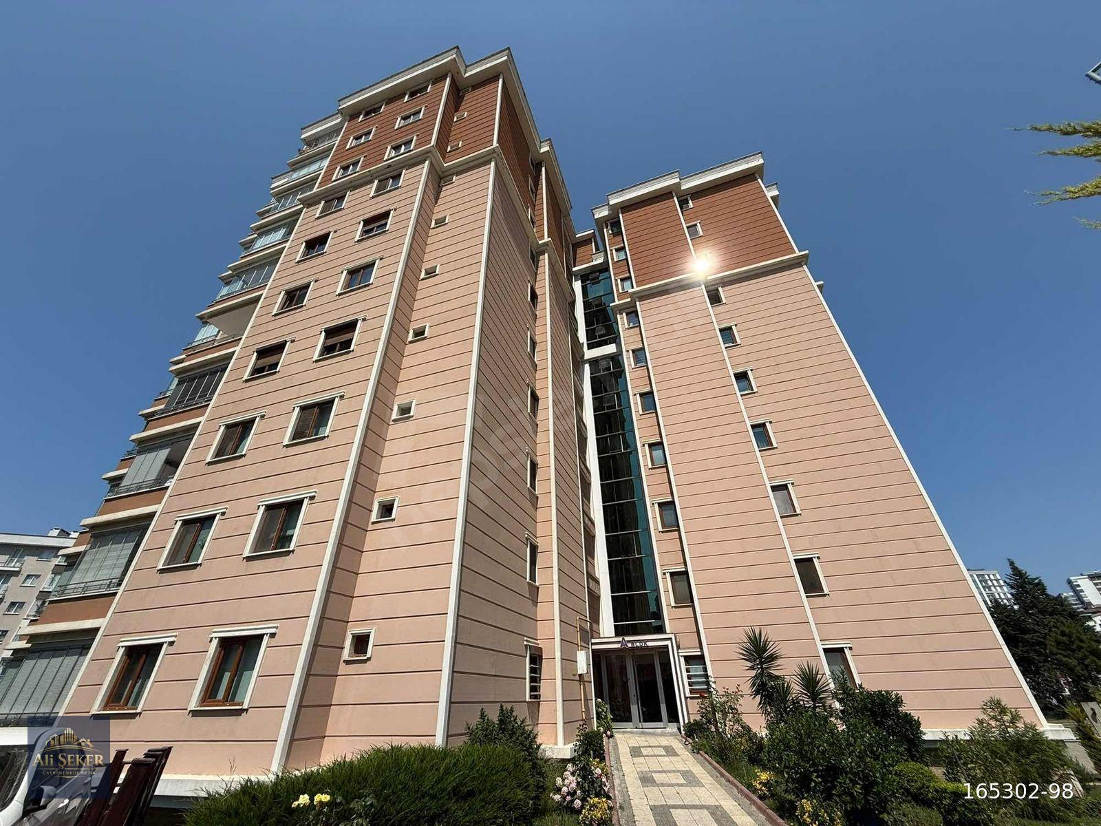 BERCESTE SİTESİNDE EŞYALI KİRALIK 4+1 LÜKS DAİRE