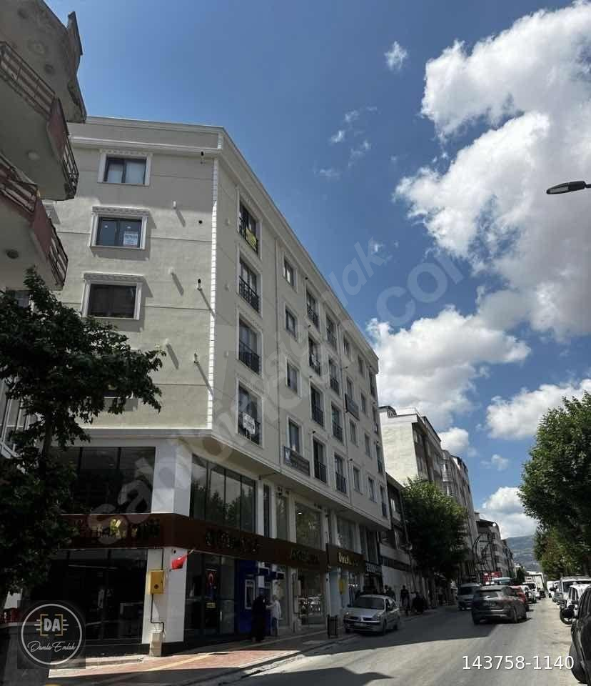 Merzifon Cumhuriyet Caddesinde Satılık 2+0 Daire