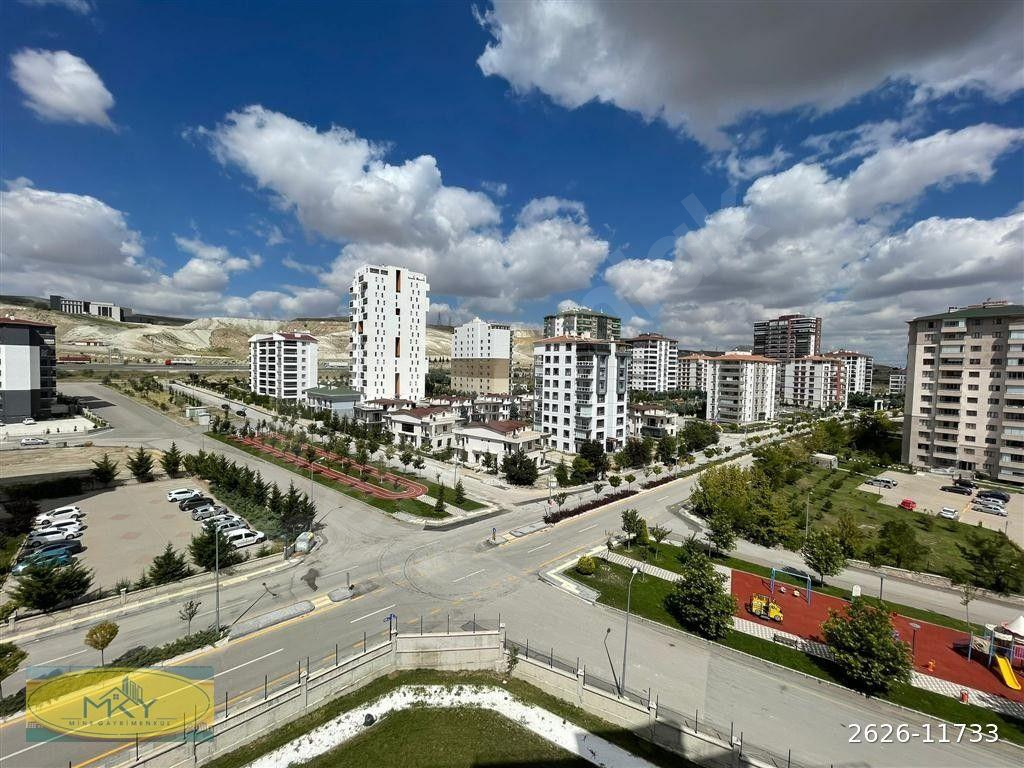 Bağlıca Anadolu Karşısında Kapalı Otoparklı Site İçerisinde Kiralık 4+1 Daire