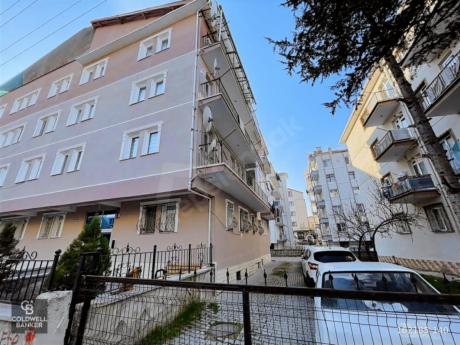 SİNCAN ŞİRİN SOKAK'TA SATILIK 3+1 DAİRE