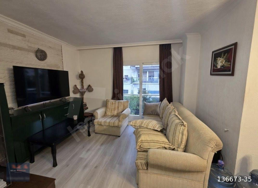 MUMCULARIN EN AVANTAJLI NOKTASINDA PAZAR YERİNDE 2+1 SATILIK
