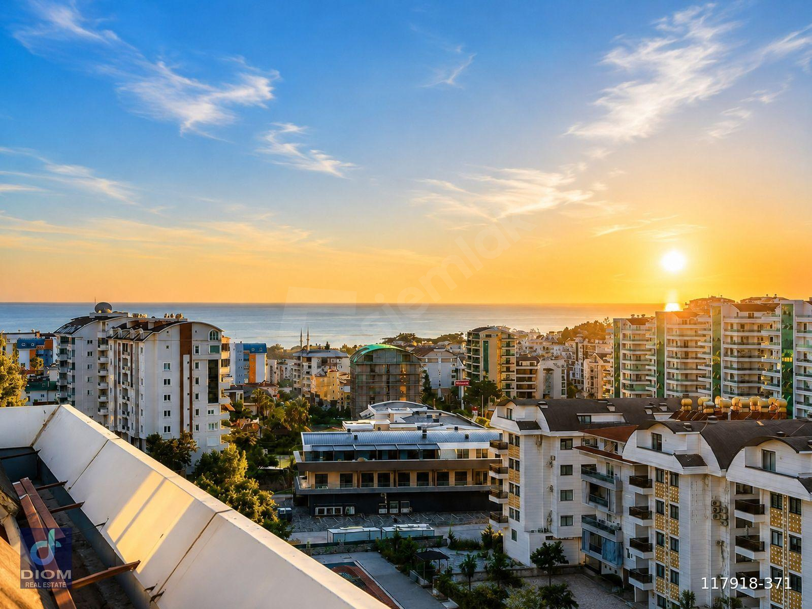 ALANYA AVSALLAR’DA DENİZE YAKIN SİTE İÇİ MANZARALI 2+1 DUBLEKS