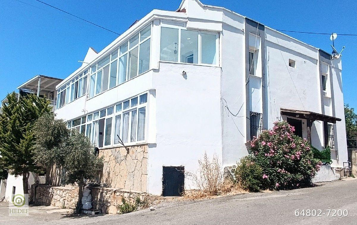 Bodrum Konacık'ta Satılık 2+1 Üst Kat Daire Tamamen Yenilenmiş Ayrı Mutfak