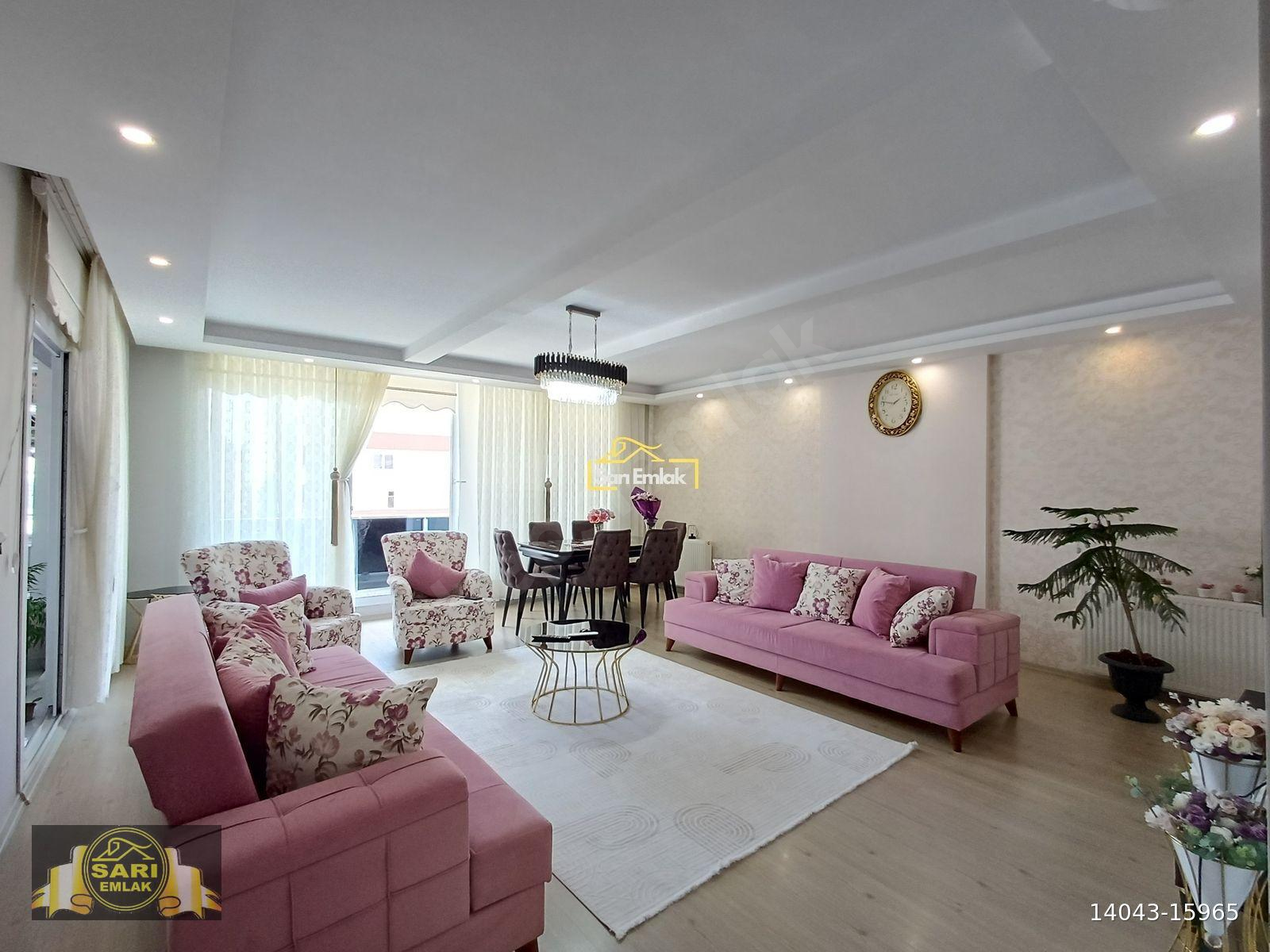 AKDENİZ MAHALLESİNDE HAVUZLU SİTE İÇİ LÜKS 4+1 SATILIK DAİRE