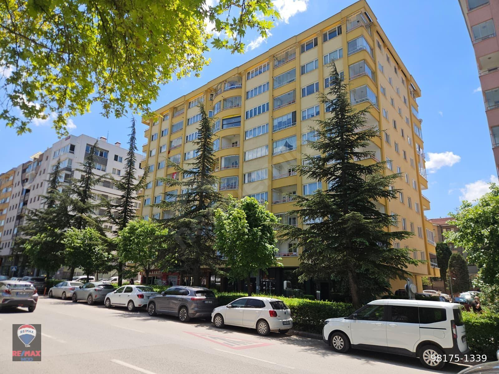 REMAX MOD'DAN ATATÜRK BULVARI ÜZERİNDE KİRALIK 4+1 DAİRE