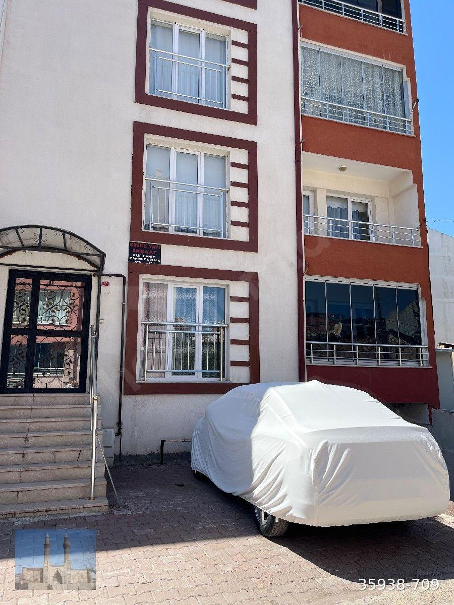 Sivas merkez M.Akofersoy mah satılık 3+1yukdek giriş 130m2 Daire