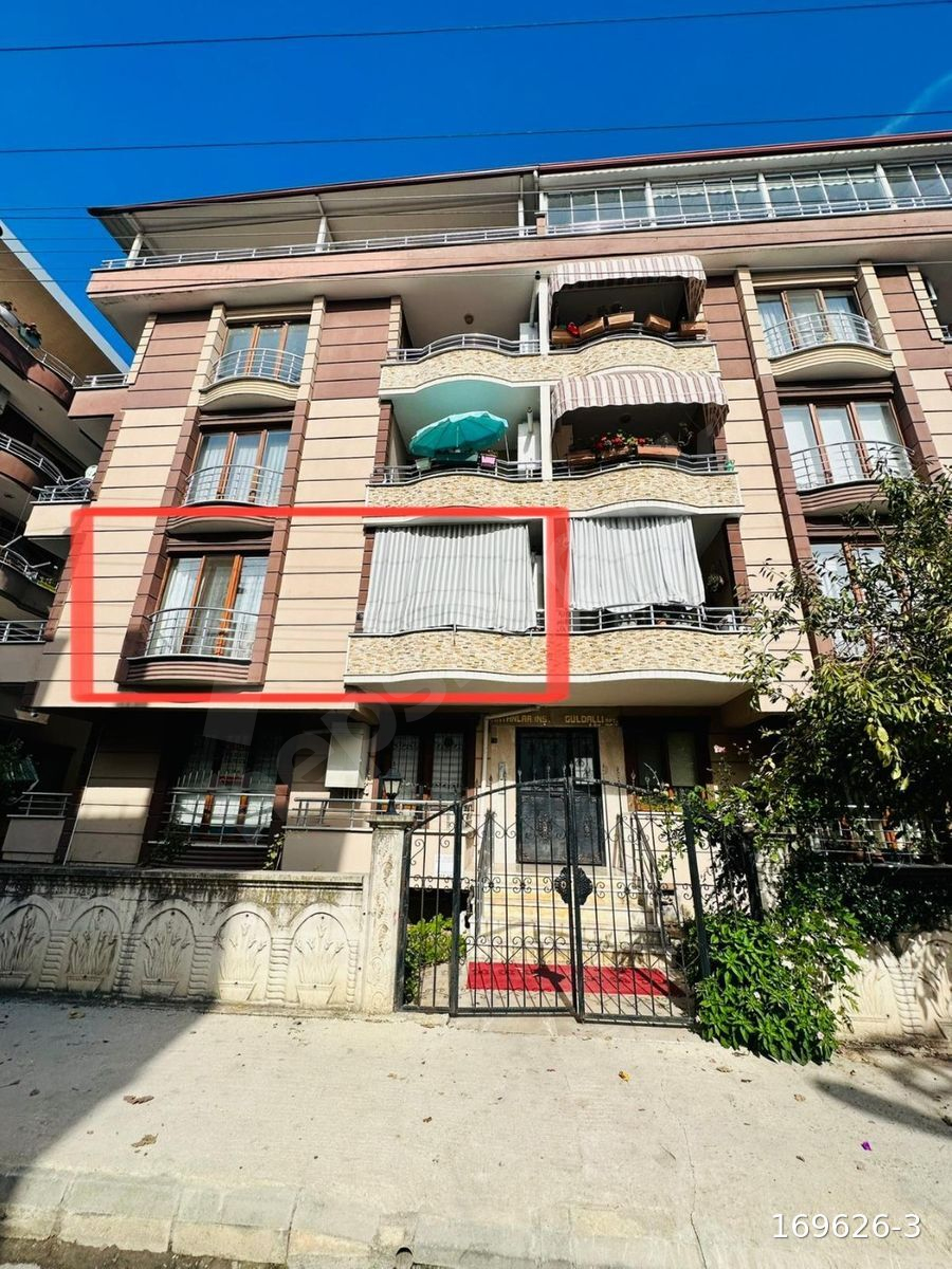 İSMETPAŞA DA SATILIK 3+1 ARAKAT ÇOK TEMİZ DAİRE 4,750,000 TL