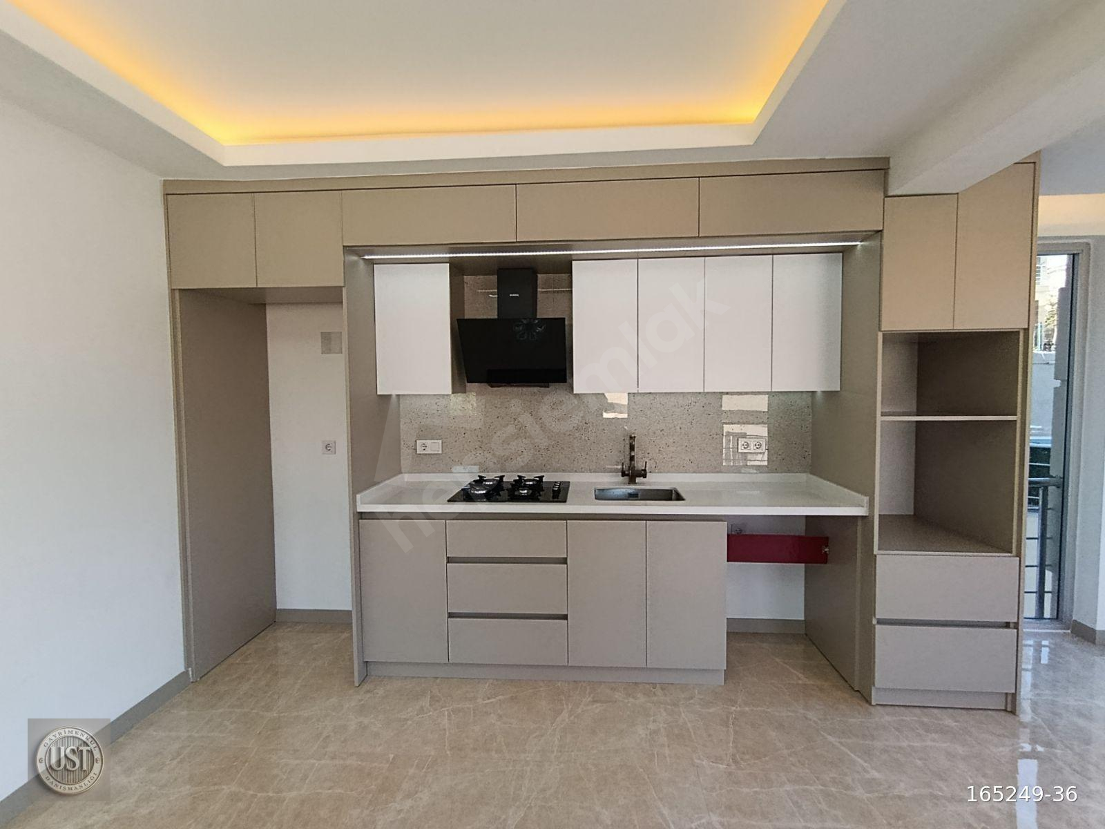 PATLANGIÇ MAHALLESİNDE TEK TAPU ÜZERİNDE 2 DAİRE HAVUZLU SİTE