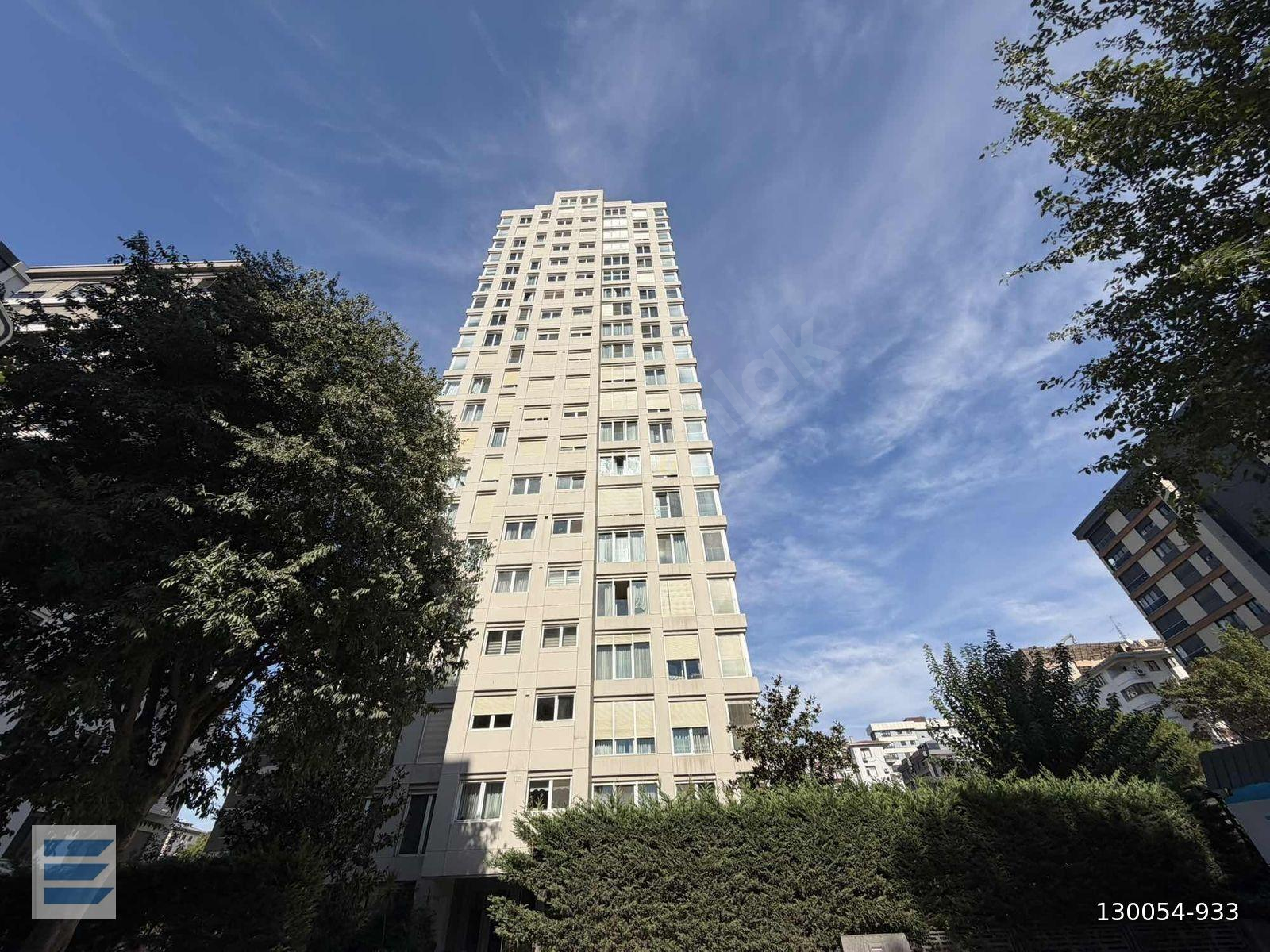 ERENKÖY'de KAPANMAZ DENİZ MANZARALI 3+1 120 M2 SATILIK DAİRE