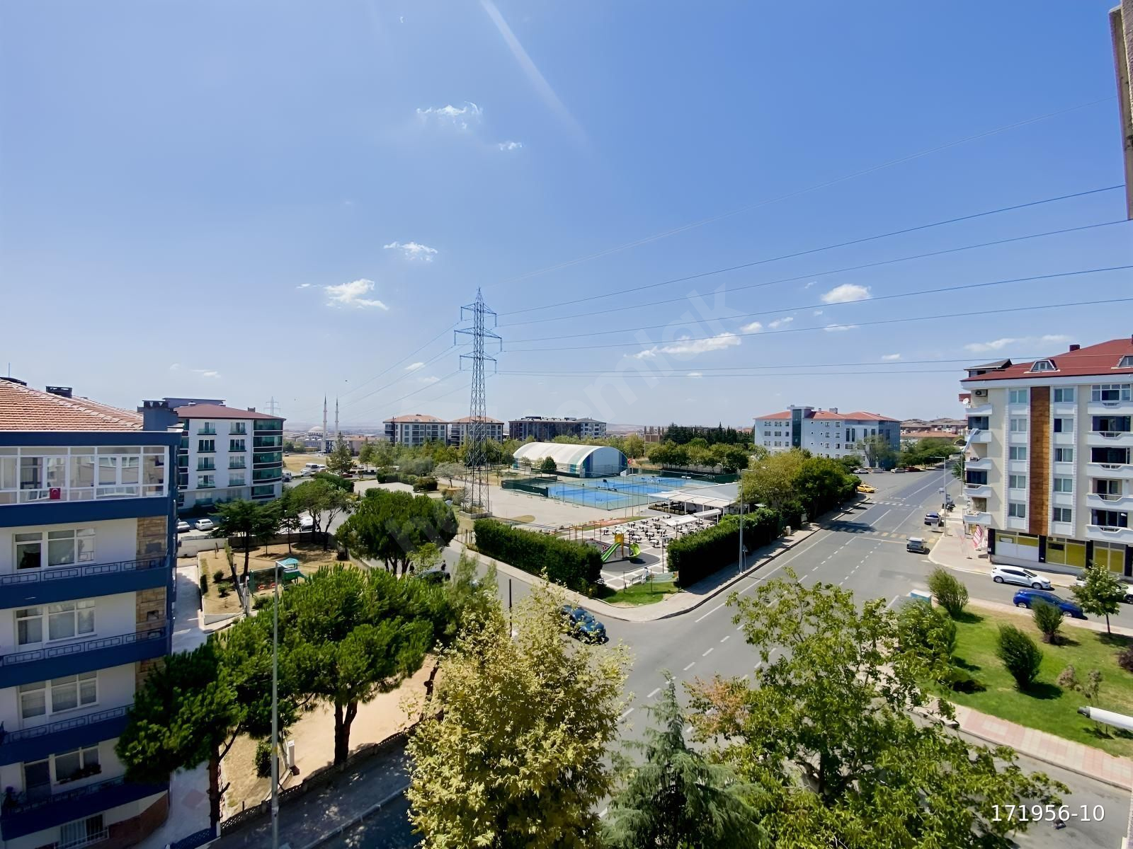 EKE'DEN ALİPAŞA MAH.TENİS CAFE ARKASI ARAKAT 3+1 DAİRE