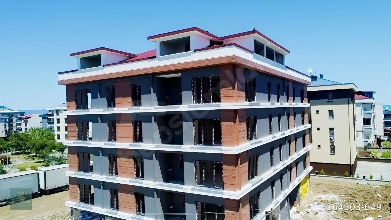ANADOLUDAN CUMHURİYET MAH . DENİZ TARAFINDA 90m² SATILIK DAİRE