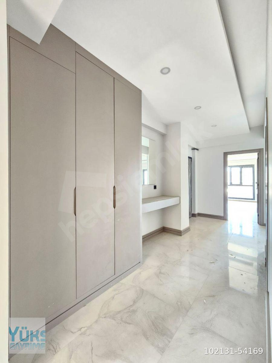 Denizli karahasanlı da 3+1 190 m2 havuzlu site içinde konsept akıllı ev sistemli lüks daire