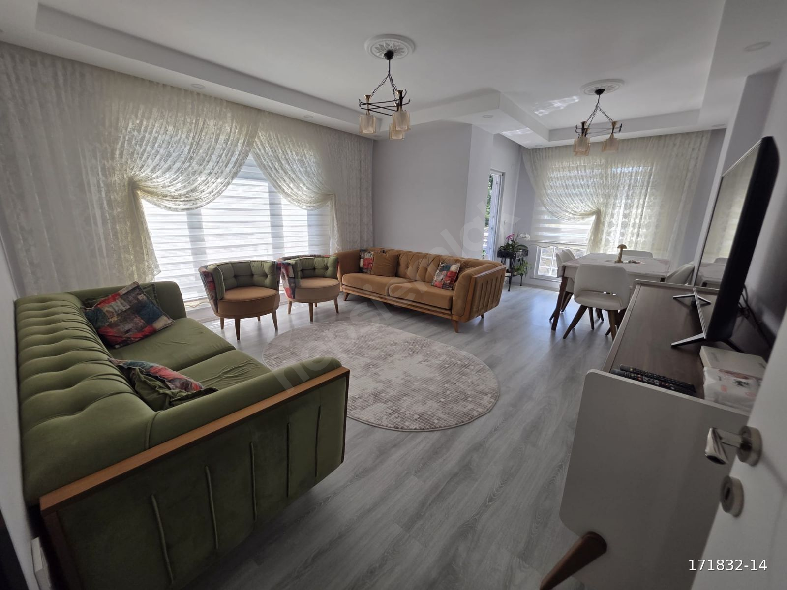 CUMHURİYET MAHALLESİ'NDE DENİZ TARAFINDA 3+1 SATILIK DAİRE.