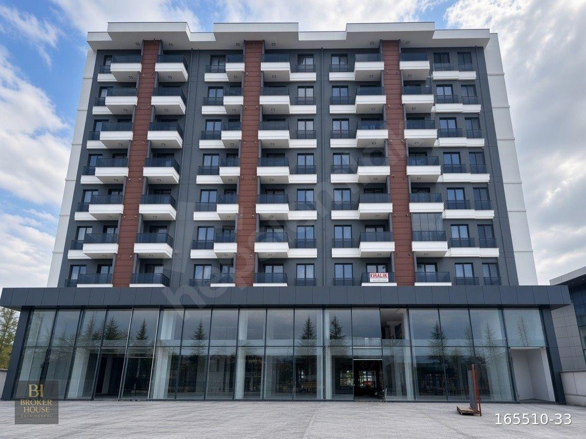 Cumhuriyet'de Lux 1+1 Ara Kat Ford Bayi Yanı Kiralık Daire