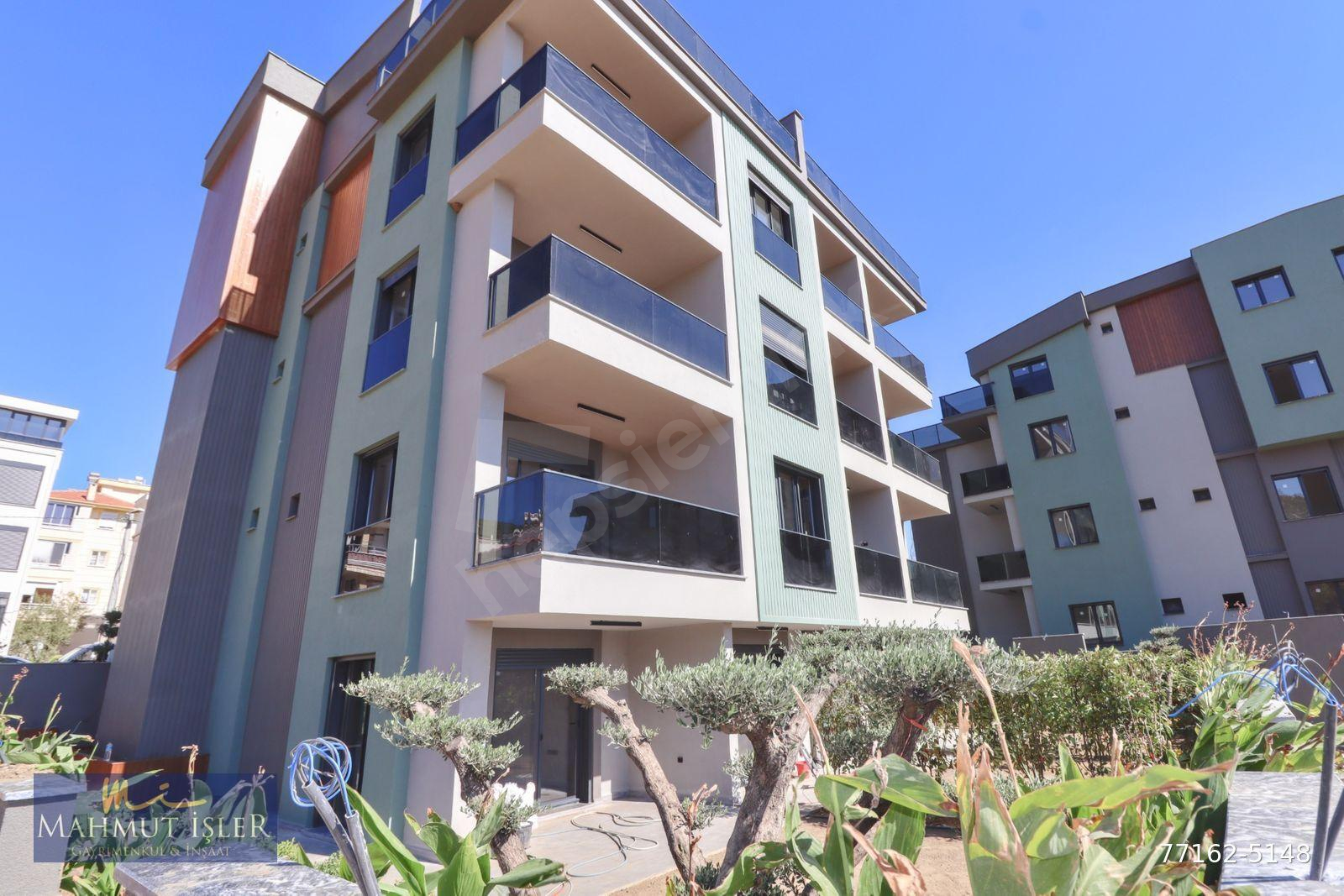 MAHMUT İŞLER'DEN ALTINOLUKTA DENİZ MANZARALI ASANSÖRLÜ 1+1 LÜKS DAİRE