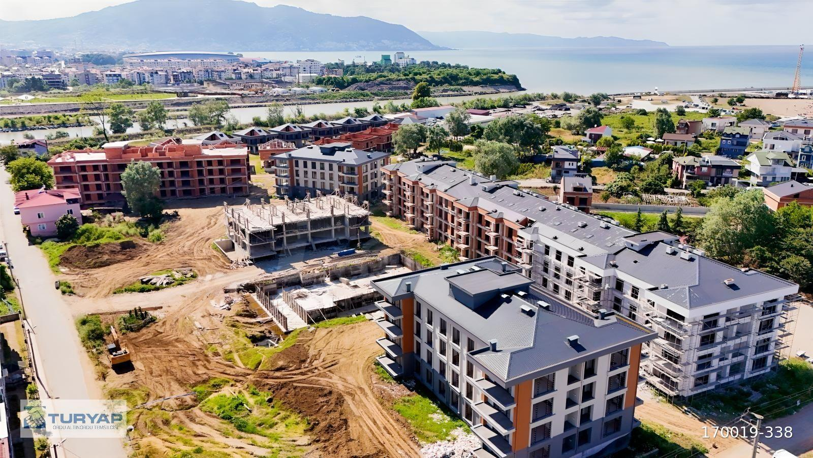 CUMHURİYET PERA MARİNADA ÖNÜ AÇIK, KÖŞE KONUM 3+1 DAİRE SATIŞTA