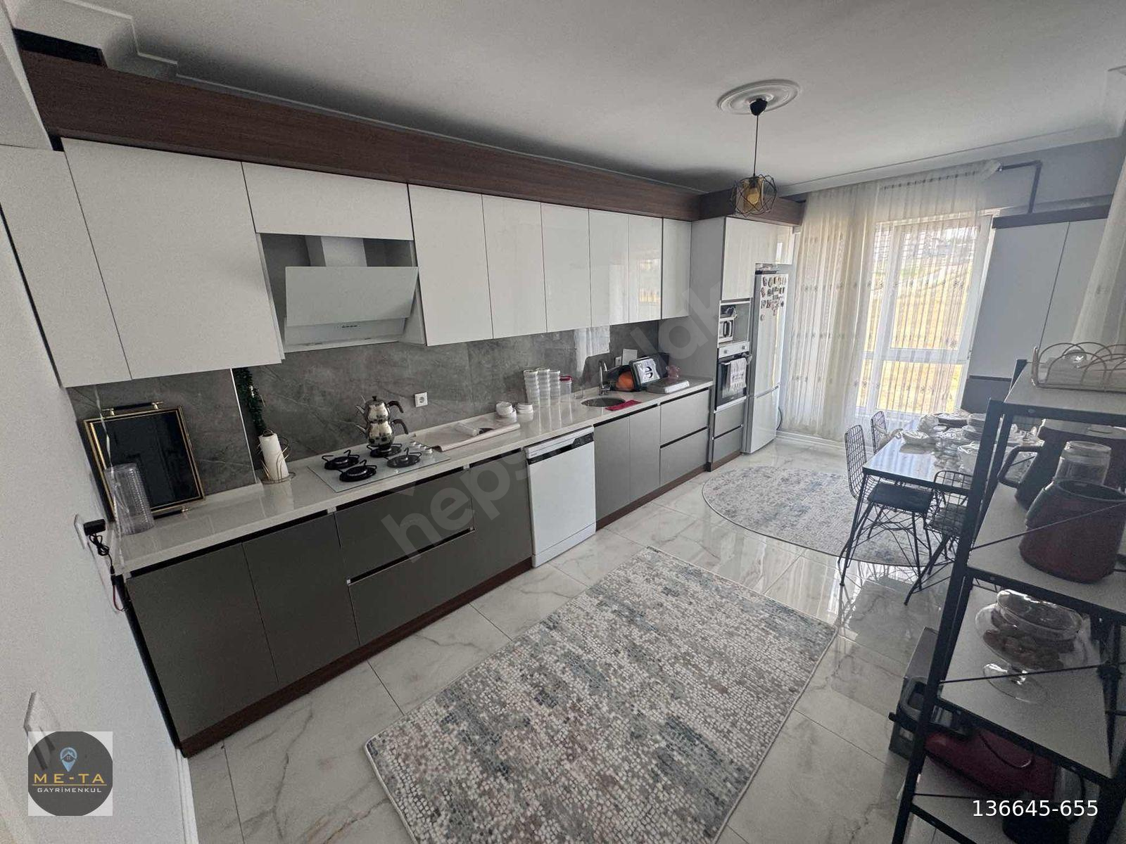 ME-TA'dan AVM & HASTANE YANINDA SİTE KONSEPTİNDE 2+1 DAİRE