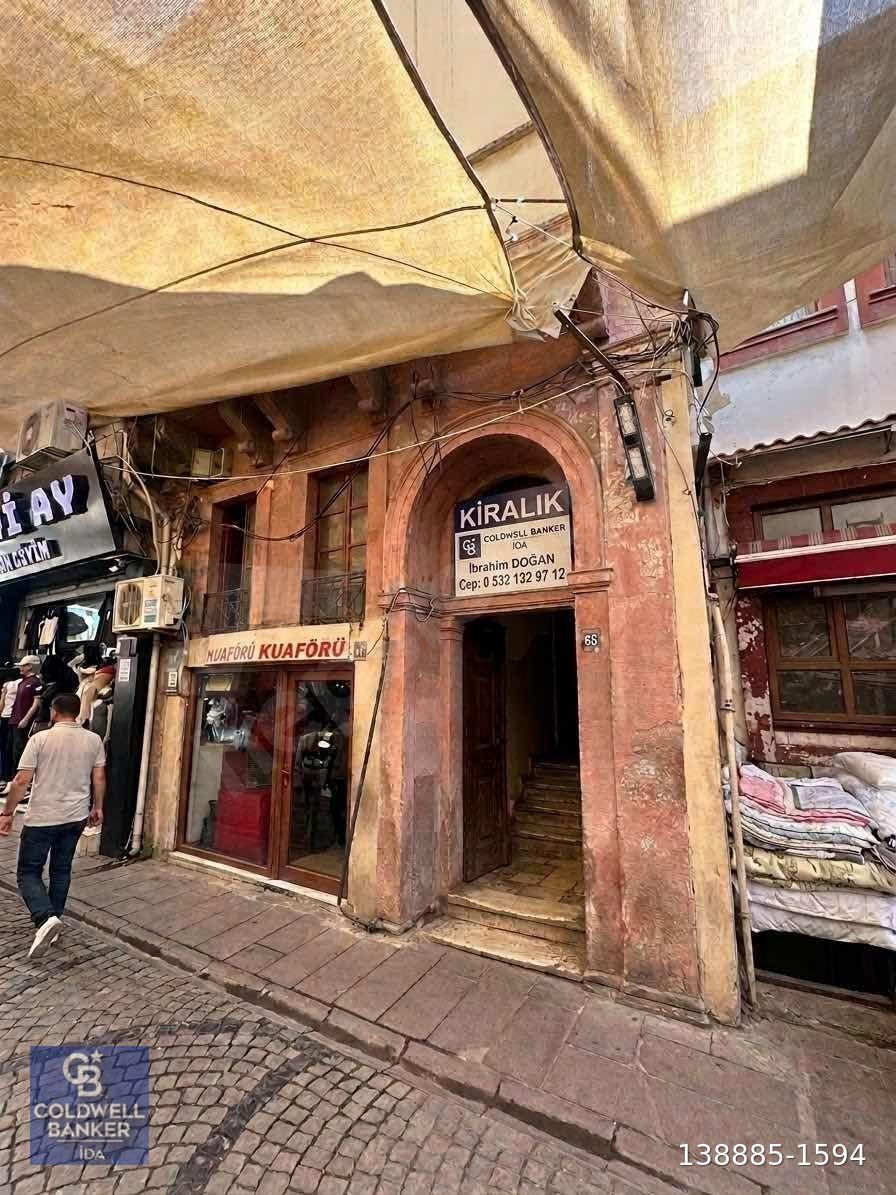 Ayvalık Talatpaşa Cd. At Arabacılar Meydanı Yakını 2+1