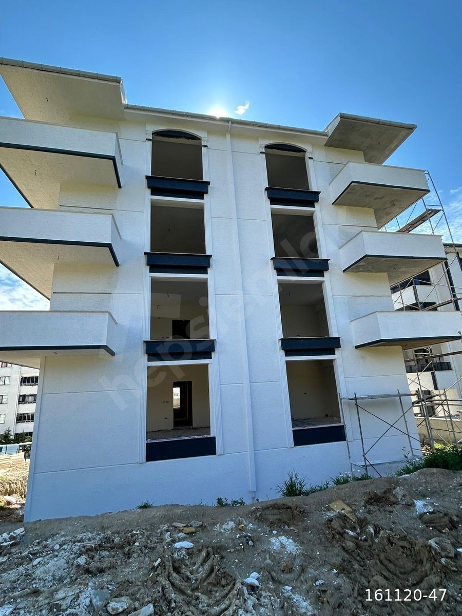 YALAVO ARMUTLU BAYIR MAHALLESİ 2+1 100m2 SIFIR DAİRE KAT4