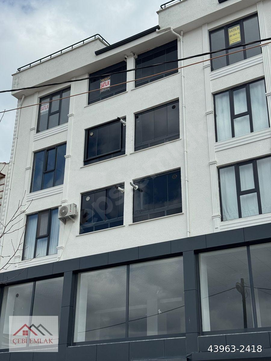 Çınarlı’nın Merkezinde Çift Teraslı, Geniş ve Ferah Satılık Aile Dubleksi