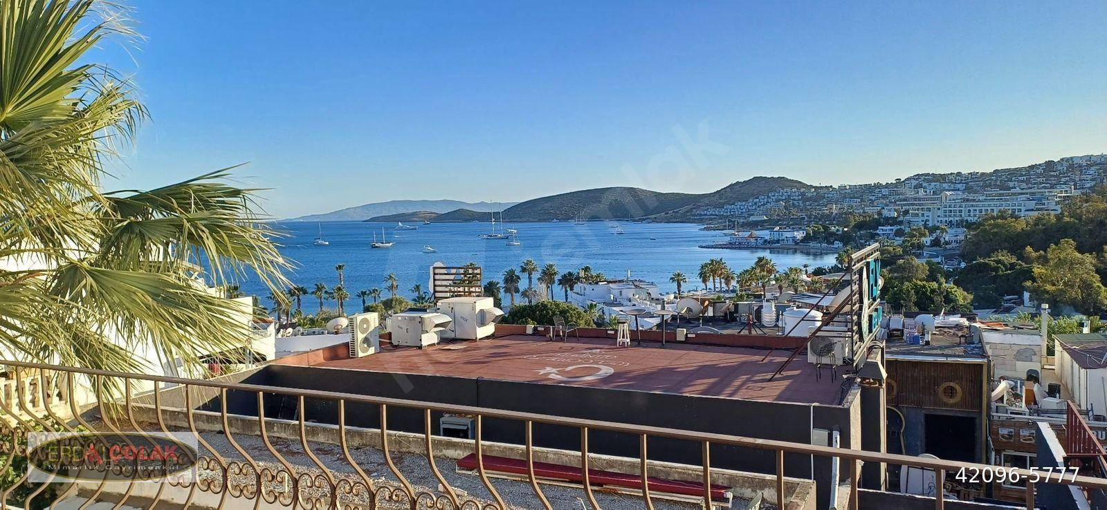 Bodrum Gümbet'te deniz Manzarlı Havuzlu Teraslı Site İçerisinde 1+0